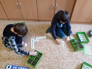 28.03.2023 – Informatika_IV.D (OzoBot) – Album - fotografie 2