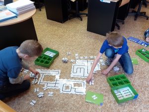 28.03.2023 – Informatika_IV.D (OzoBot) – Album - fotografie 6