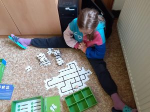 28.03.2023 – Informatika_IV.D (OzoBot) – Album - fotografie 7