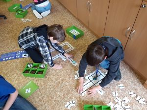 28.03.2023 – Informatika_IV.D (OzoBot) – Album - fotografie 8