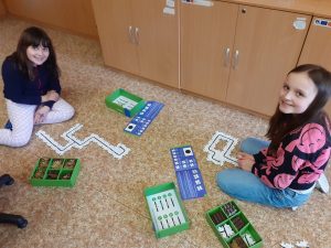 28.03.2023 – Informatika_IV.D (OzoBot) – Album - fotografie 9