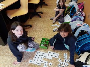 28.03.2023 – Informatika_IV.D (OzoBot) – Album - fotografie 16