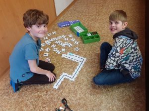 28.03.2023 – Informatika_IV.D (OzoBot) – Album - fotografie 19