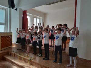 27.04.2023 – Hrabalova koťata – pěvecký sbor – Album - fotografie 2
