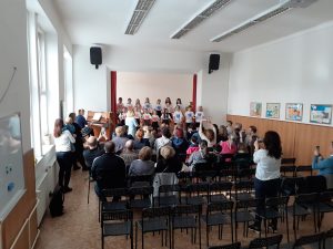 27.04.2023 – Hrabalova koťata – pěvecký sbor – Album - fotografie 5