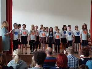 27.04.2023 – Hrabalova koťata – pěvecký sbor – Album - fotografie 8
