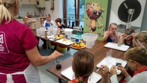 20.10.2017 – Kids Lab Abrakadabra – Chytří gurmáni z 5.C – Album - fotografie 5