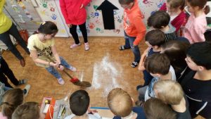 23.02.2018 – PÉČE O NAŠE ZUBY – workshop pro 5.C – Album - fotografie 19