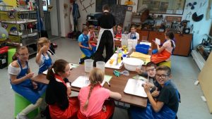 20.10.2017 – Kids Lab Abrakadabra – Chytří gurmáni z 5.C – Album - fotografie 9