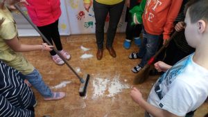 23.02.2018 – PÉČE O NAŠE ZUBY – workshop pro 5.C – Album - fotografie 25