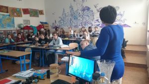 22.10.2015 – Team Teaching: Vzhůru do atmosféry (9.A + 9.B) – Album - fotografie 6