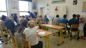 22.10.2015 – Team Teaching: Vzhůru do atmosféry (9.A + 9.B) – Album - fotografie 25