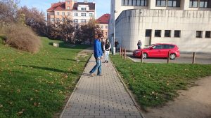 13.11.2015 – Nevidíme, neslyšíme, ale cítíme – workshop (8.B) – Album - fotografie 19