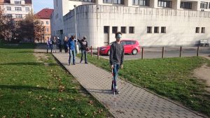 13.11.2015 – Nevidíme, neslyšíme, ale cítíme – workshop (8.B) – Album - fotografie 23