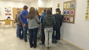 13.11.2015 – Nevidíme, neslyšíme, ale cítíme – workshop (8.B) – Album - fotografie 27