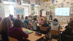 05.11.2015 – METEOworkshop s D. Honsovou (9.A + 9.B) – Album - fotografie 22