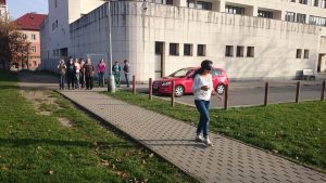 13.11.2015 – Nevidíme, neslyšíme, ale cítíme – workshop (8.B) – Album - fotografie 37