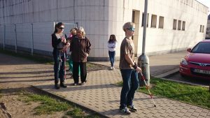 13.11.2015 – Nevidíme, neslyšíme, ale cítíme – workshop (8.B) – Album - fotografie 40
