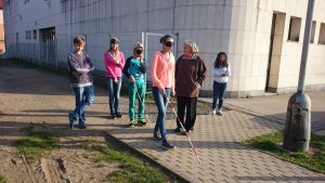 13.11.2015 – Nevidíme, neslyšíme, ale cítíme – workshop (8.B) – Album - fotografie 43