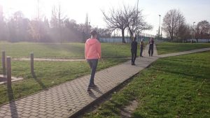 13.11.2015 – Nevidíme, neslyšíme, ale cítíme – workshop (8.B) – Album - fotografie 44