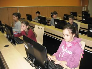 15.12.2015 – Nová PC učebna (budova Zenklova) – Album - fotografie 12