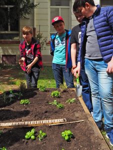 17.06.2019 – Projekt Garden Food (zeměpisný kroužek) – Album - fotografie 3