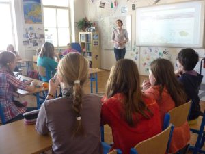 09.03.2015 – METEOworkshop s D. Honsovou (6.A + 6.B) – Album - fotografie 3