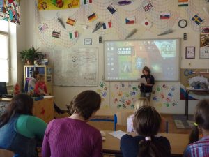 09.03.2015 – METEOworkshop s D. Honsovou (6.A + 6.B) – Album - fotografie 10