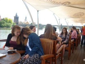 04.06.2015 – Procházka Prahou – ZE + OSV (9.A) – Album - fotografie 42