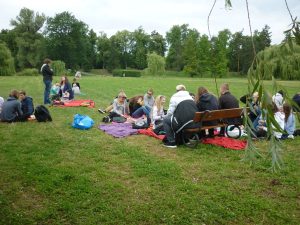 24.06.2015 – Závěrečný piknik ve Stromovce (7.B + 8.B) – Album - fotografie 6