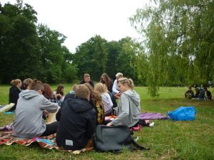 24.06.2015 – Závěrečný piknik ve Stromovce (7.B + 8.B) – Album - fotografie 12